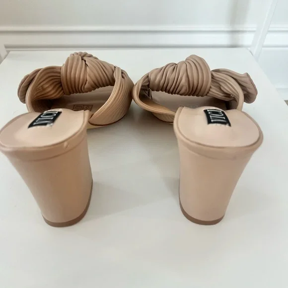 Knotted Slip on Heel - Picture 5 of 5